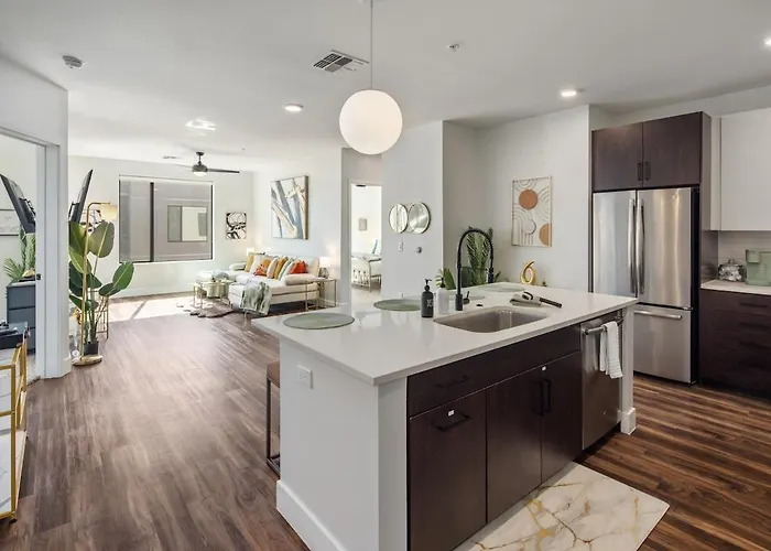 Escape To The Sage 2 Bedroom Town Apartment *