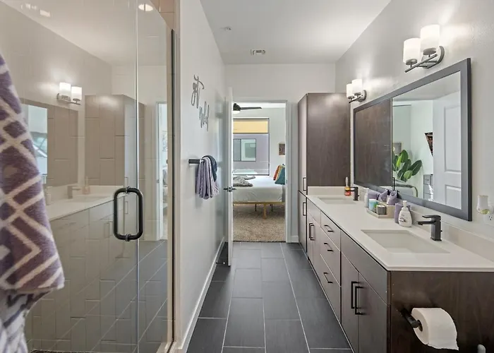 Escape To The Sage 2 Bedroom Town Apartment
