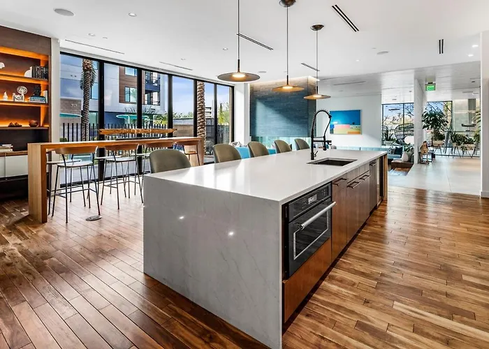 Escape To The Sage 2 Bedroom Town Apartment