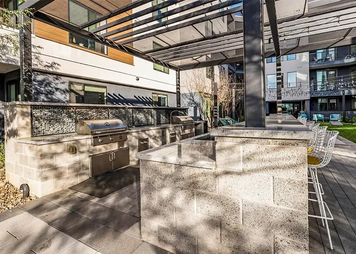 Escape To The Sage 2 Bedroom Town Apartment *